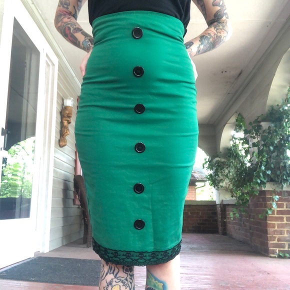 Green high waisted skit - Picture 3 of 4